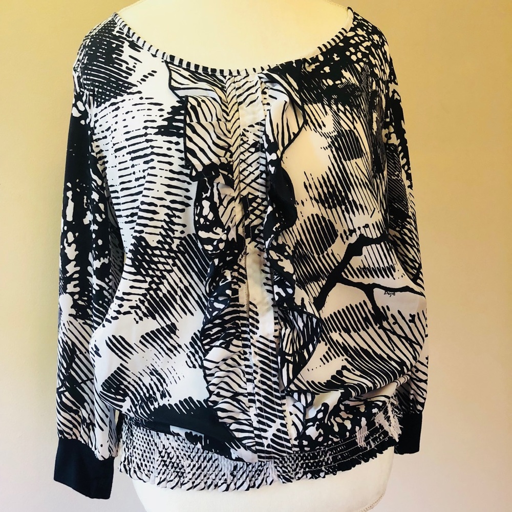 Boatneck blouse with ruffles